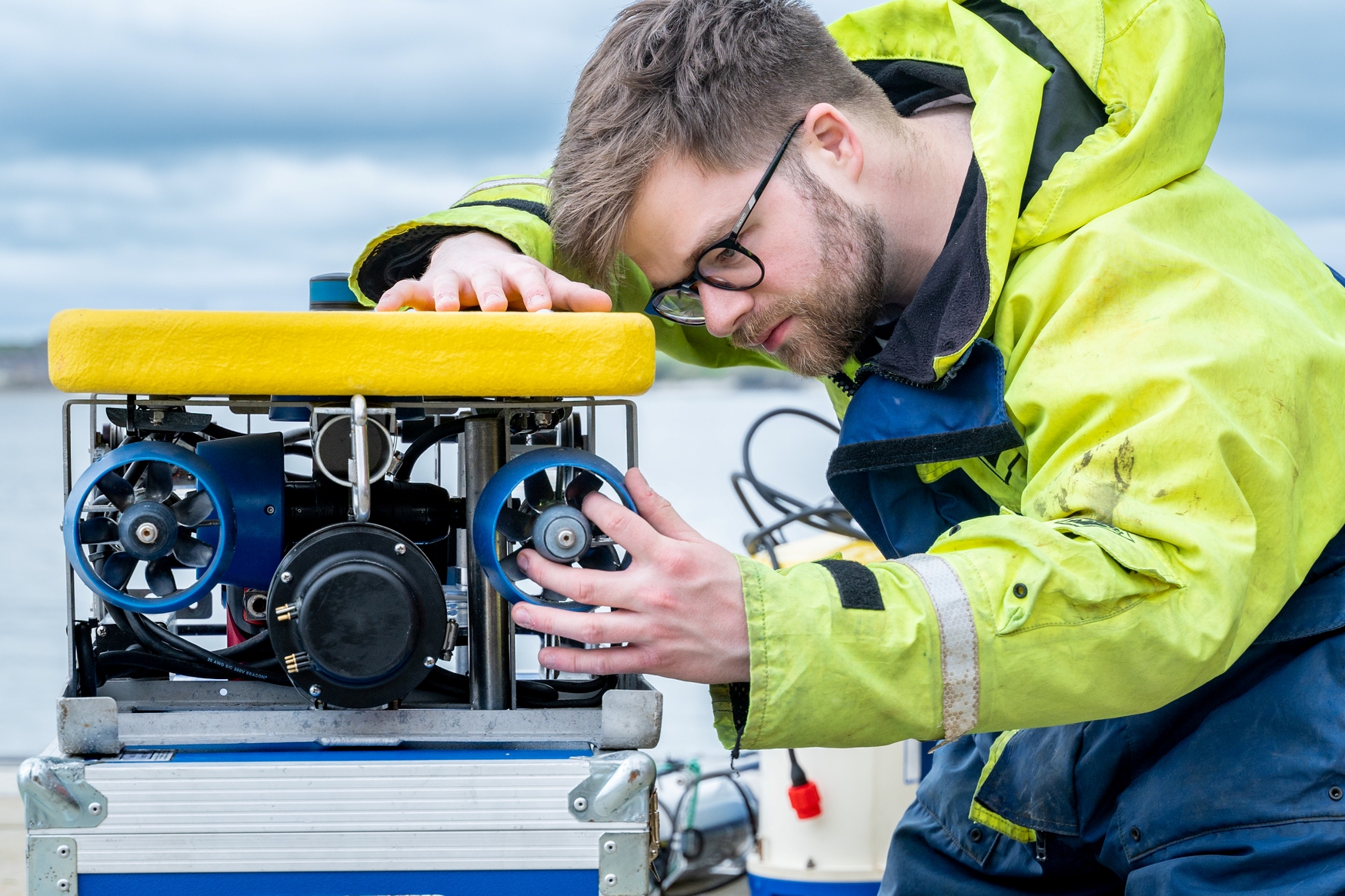 Researcher with equipment on a fieldtrip