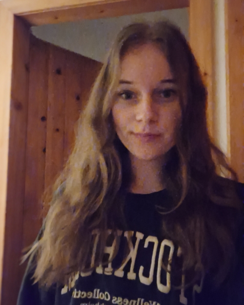 portrait image of student Naomi Williamson